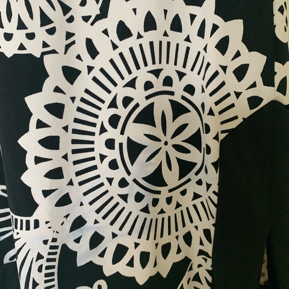 White House Black Market Tank Blouse - Picture 3 of 5